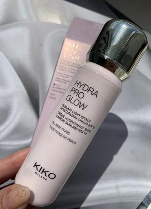 Придающая сияние основа под макияж глаз KIKO MILANO PEARLY ...