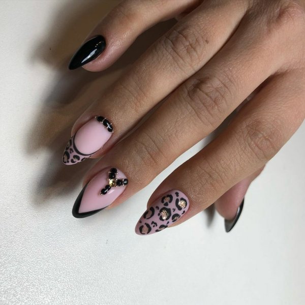 блестящий-леопардовый-маникюр-corona_nail | Nailspiration.net