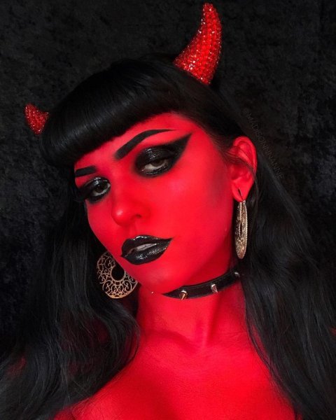 Devil makeup Halloween 2018 | Макияж на Хэллоуин | Дьяволица ...