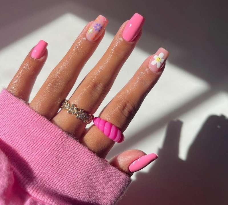 Самая яркая nails-тенденция: ногти в стиле Барби стали ...