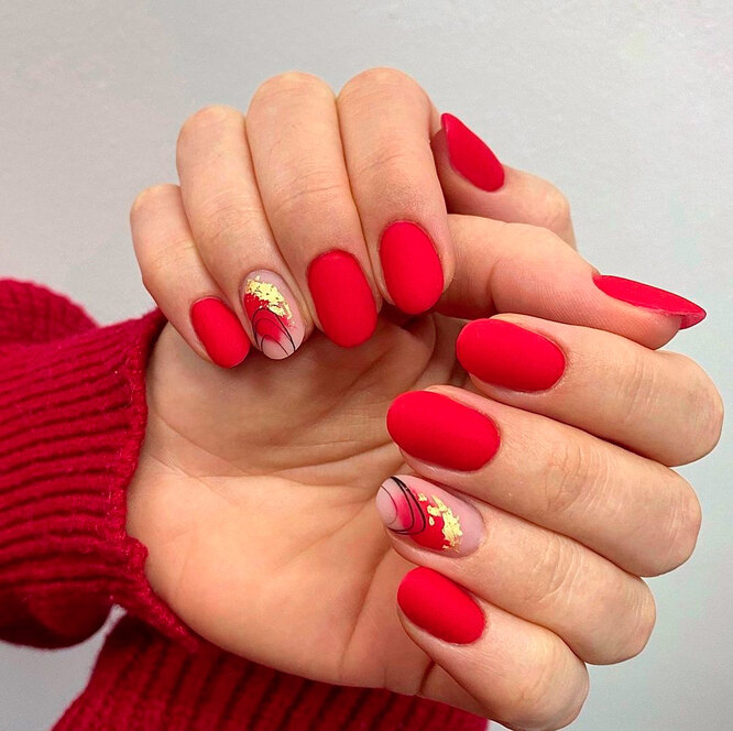 Модные красные ногти 2023: vampire nails — дерзкий маникюр ...