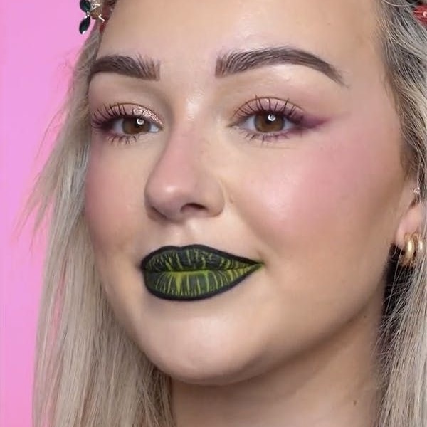 BEETLEJUICE LIPS | БИТЛДЖУС МАКИЯЖ ...