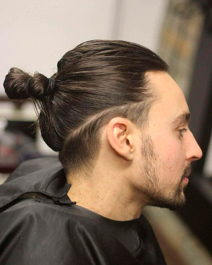 Мужская прическа Man bun от мастеров ...