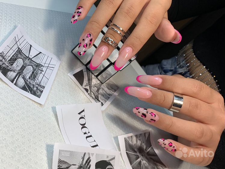 NAILS CLUB