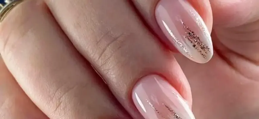 Маникюр в школу: 10 нежных идей для коротких ногтей💅 | theGirl