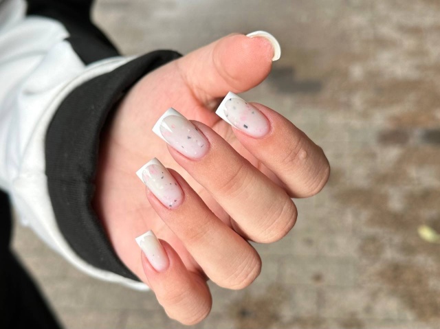 Nice-Nails Studio, салон красоты, улица ...