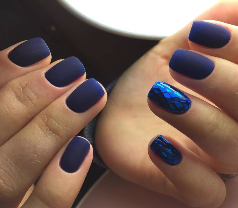 Новогодний маникюр со звездами 2021 | Nailspiration.net