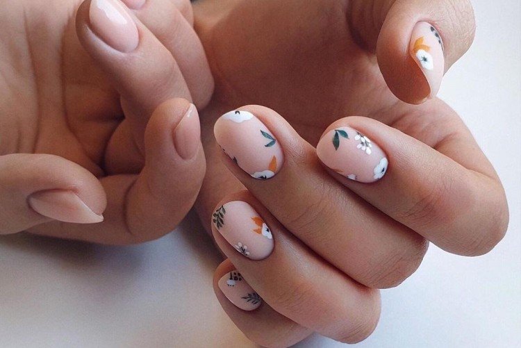 Маникюр в школу: 10 нежных идей для коротких ногтей💅 | theGirl