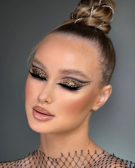 Sexy Glam Smokey Make Up ...