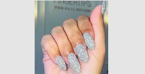 12 Stylish Chrome Nails Ideas For A ...