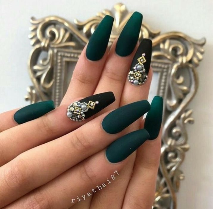 45 фото идеального зеленого маникюра 2023 | Nailspiration.net